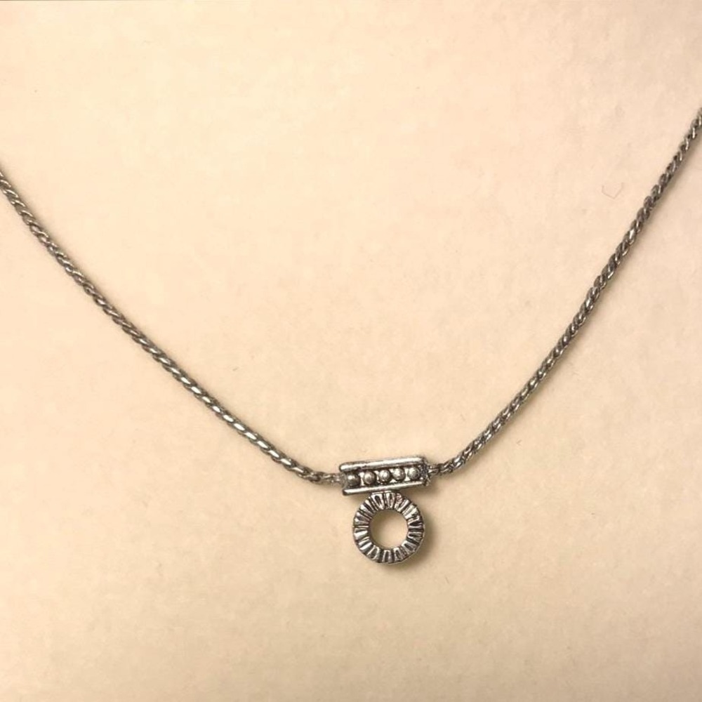Napier Silver Tone Pendant Necklace Circle Bar Vintage Choker-length Adjustable